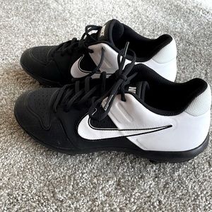 Brand new never worn, baseball cleats. Size 8.5